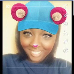 Meet your Posher, Monique